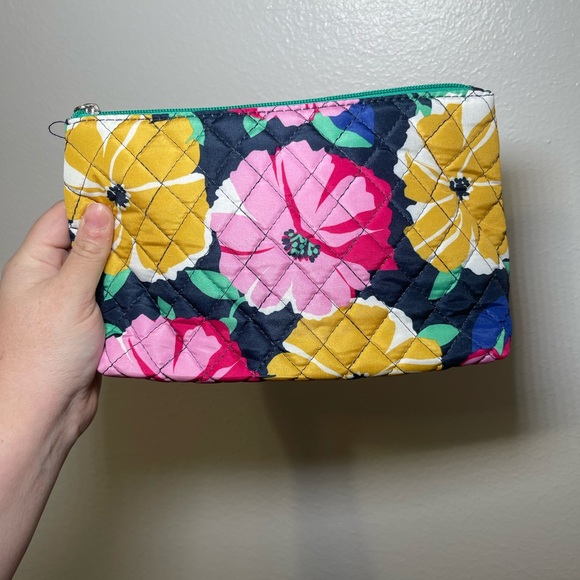 Modella Handbags - NEW Modella Floral Quilted Women's Travel Bag